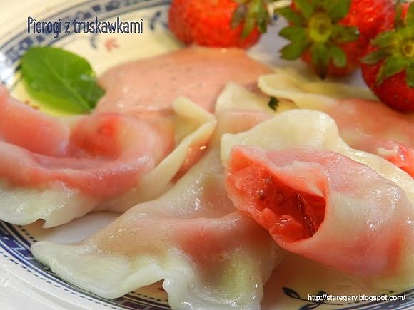 Pierogi z truskawkami