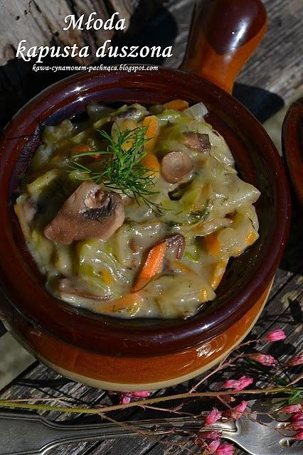 Jarska młoda kapusta duszona