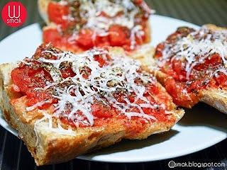 Aromatyczna bruschetta z pomidorami i parmezanem