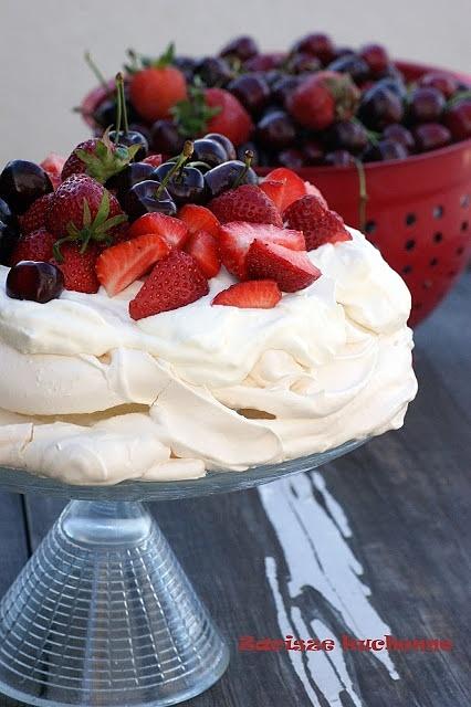 Pavlova z truskawkami