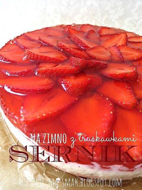 Sernik na zimno straciatella z owocami