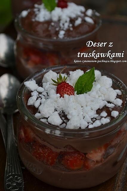 Deser z truskawkami i bezą