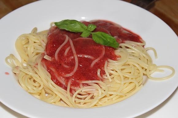 Spaghetti truskawkowe