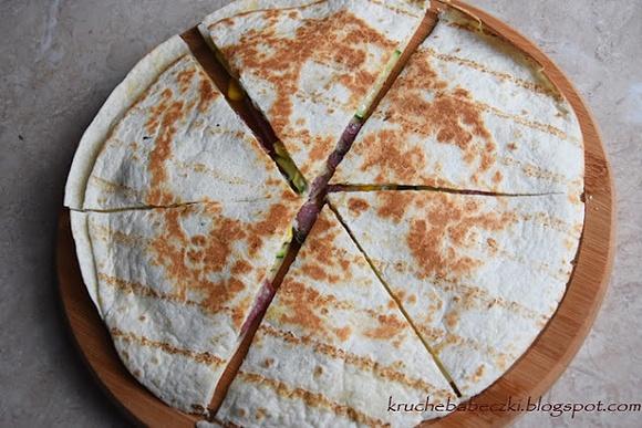 Quesadillas z salami – szybka kolacja