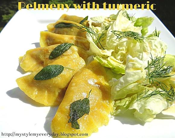 Pierogi z kurkumą z mięsnym farszem