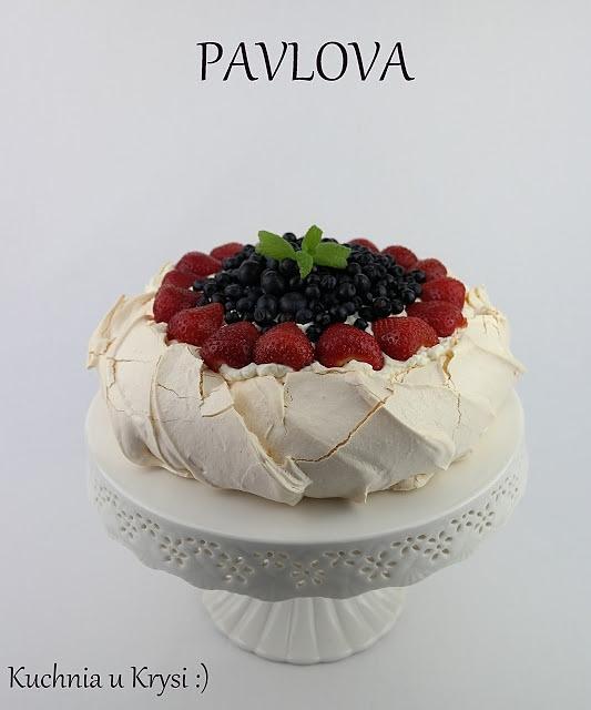 Pavlova - Australijski deser z bezami i owocami