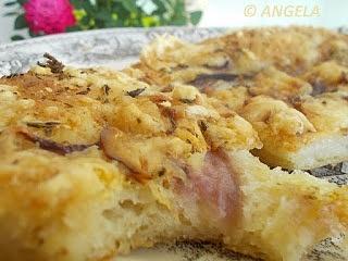 Focaccia z serem wędzonym