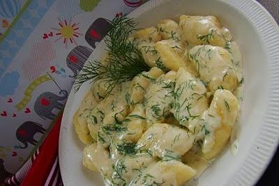 Paluszki serowe w sosie koperkowym
