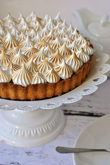 Tarta cytrynowa z opalaną bezą włoską