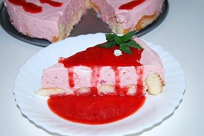 Truskawkowy puch bez pieczenia