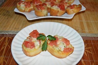 Bruschetta z oliwą z oliwek i mozzarellą