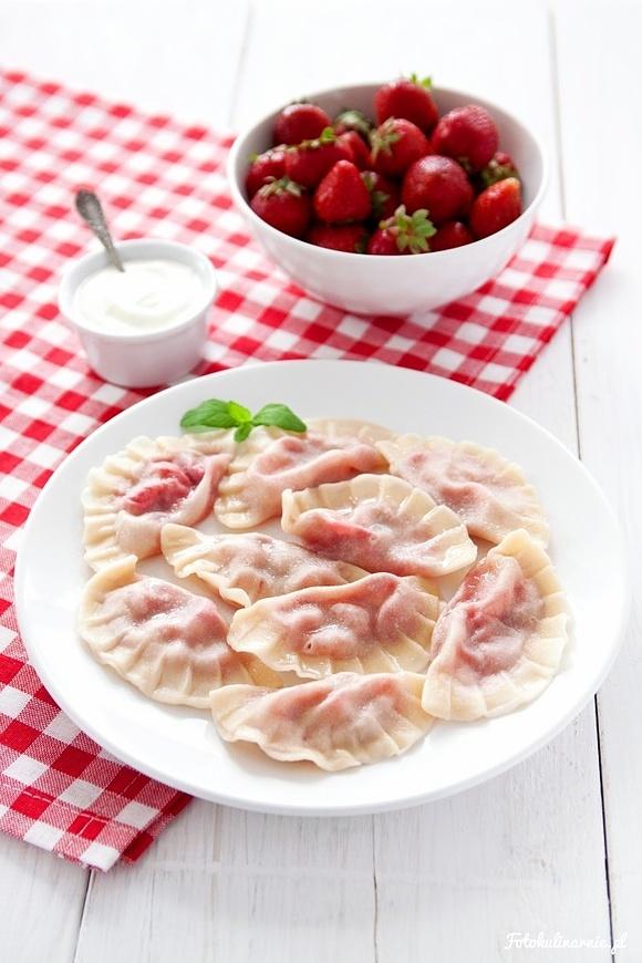 Pierogi z truskawkami