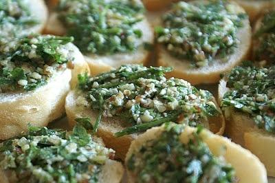 Pietruszkowe pesto z orzechami pekan