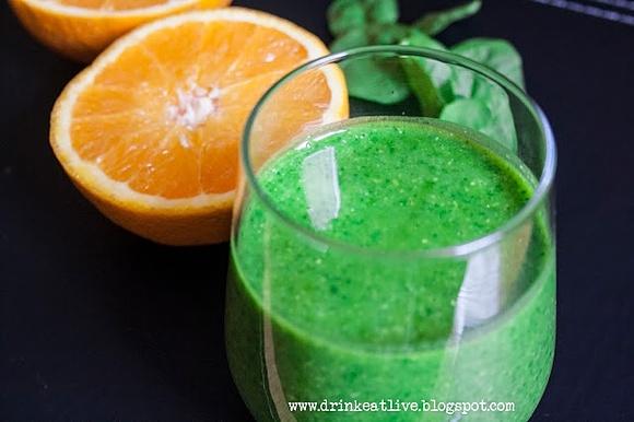 Bezglutenowe zielone smoothie jaglane