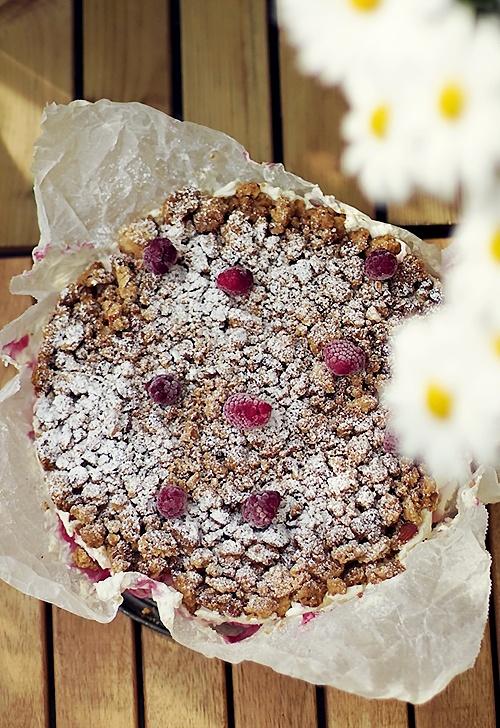 Crumble z malinami i mascarpone