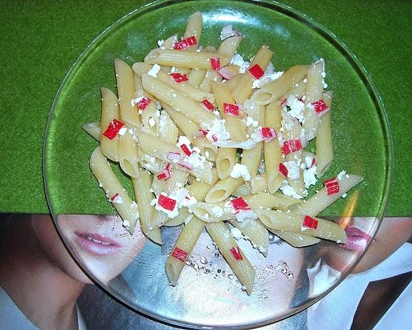 Penne z paluszkami krabowymi i twarogiem