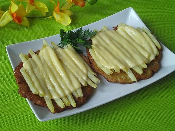 Zapiekane placki ziemniaczane z fasolką szparagową i serem