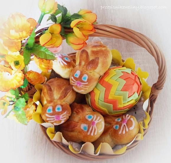 Drożdżowe zajączki wielkanocne