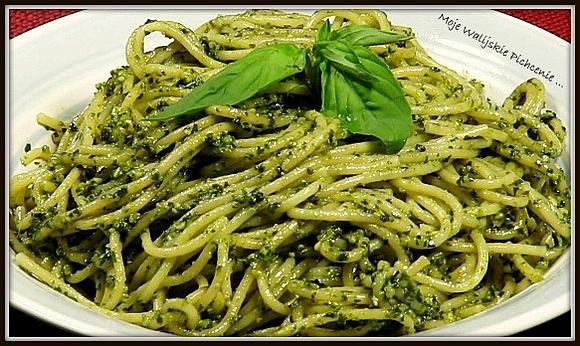 Zielono mi makaron z bazyliowo-szpinakowym pesto