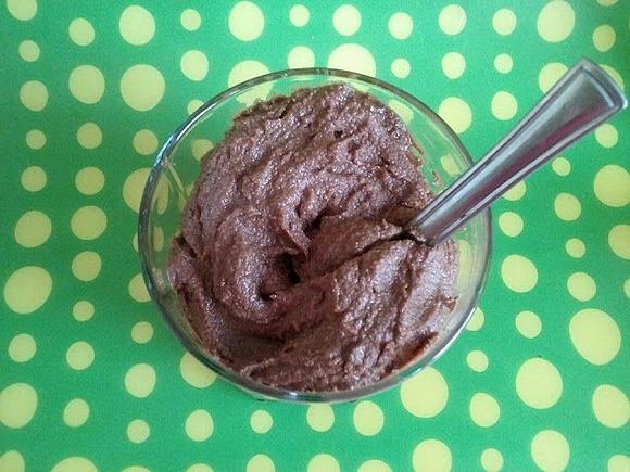 Domowa nutella z orzechami włoskimi