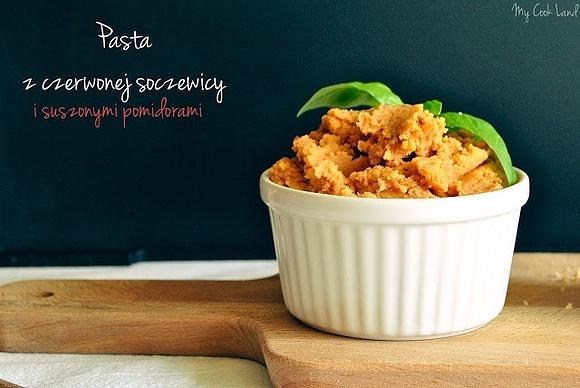 Pasta z czerwonej soczewicy i suszonych pomidorów