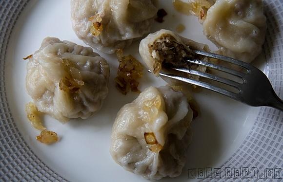 Pierogi z bobem i mięsem