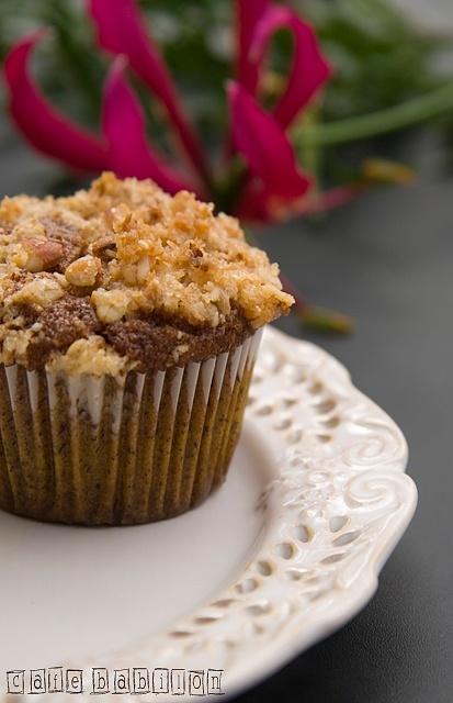 Bananowe muffiny z migdałowo-kokosową kruszonką