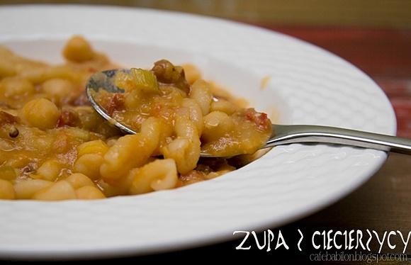 Zupa z ciecierzycy