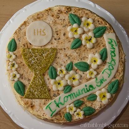 Tort na pierwszą komunię świętą z mascarpone i migdałami