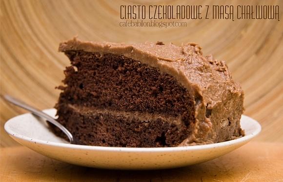 Ciasto czekoladowe z masą chałwową bez jajek
