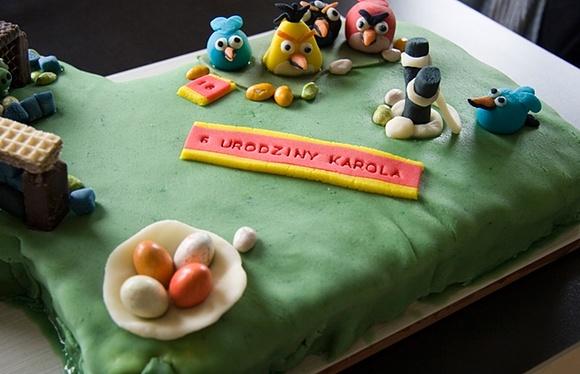 Tort angry birds kokosowo-budyniowy