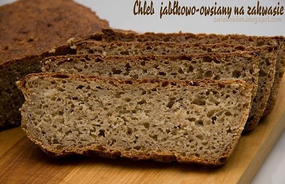 Chleb jabłkowo-owsiany na zakwasie