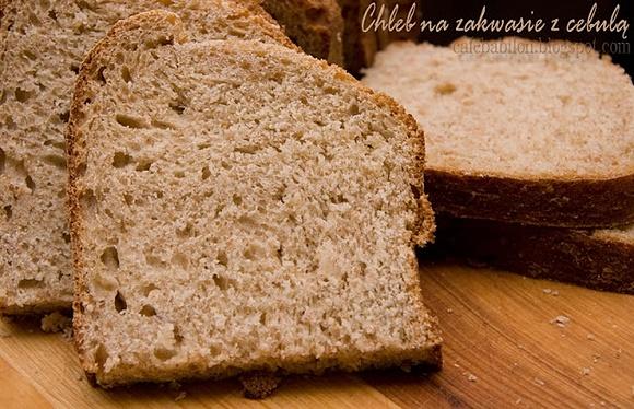 Chleb mieszany na zakwasie z cebulą