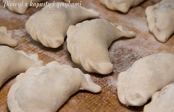Pierogi z kapustą i grzybami