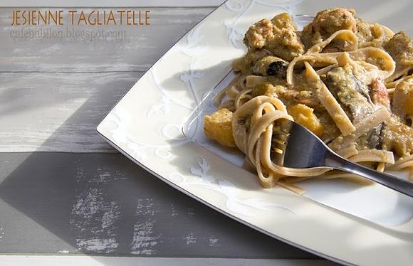 Jesienne tagliatelle z dynią kurczakiem i suszonymi podgrzybkami