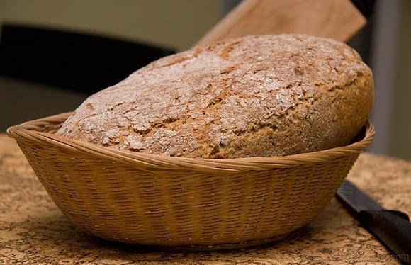 Chleb pszenno-żytny na maślance