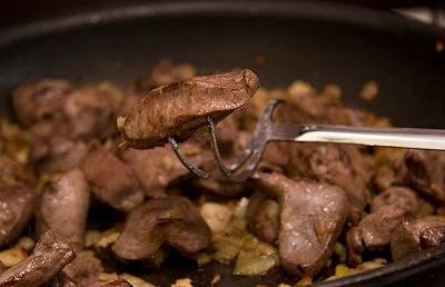 Gulasz z serc wieprzowych z pieczarkami
