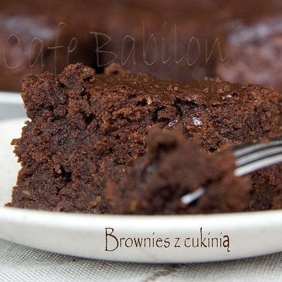 Brownies z cukinią – zdrowe czekoladowe ciasto bez masła i białego cukru