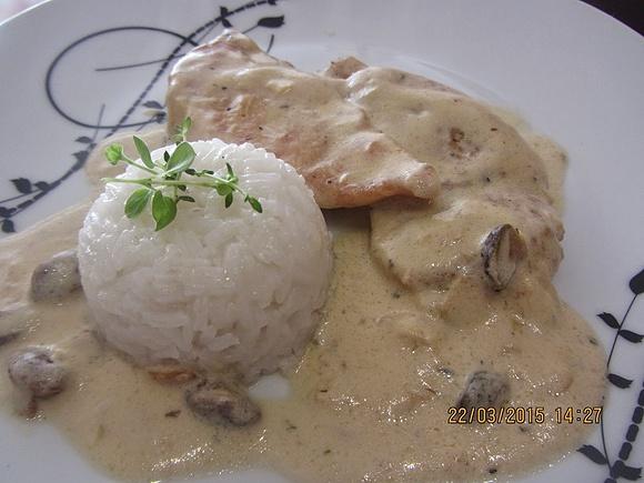 Grillowana pierś kurczaka w sosie cytrynowym