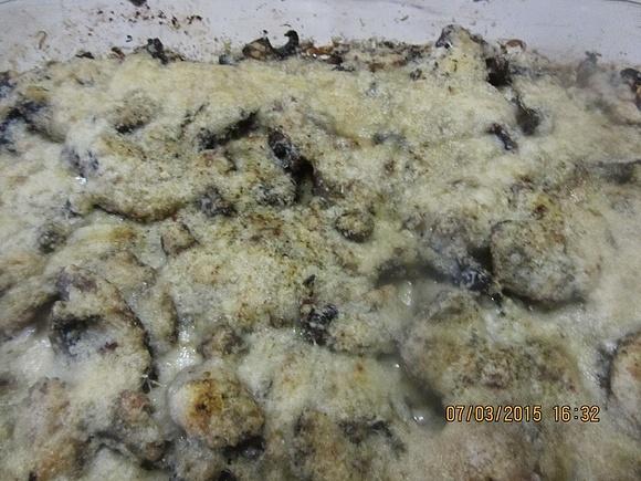 Karkówka pod pierzynką serową z pesto