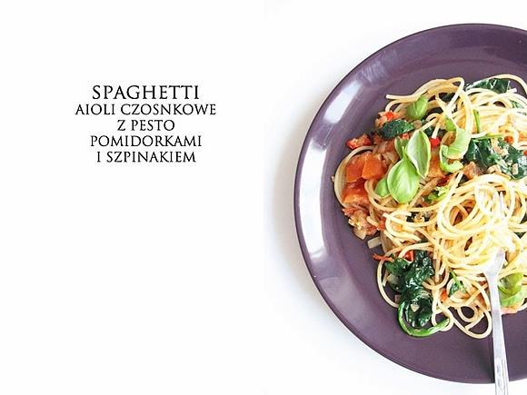 Spaghetti pesto aioli z pomidorkami i szpinakiem