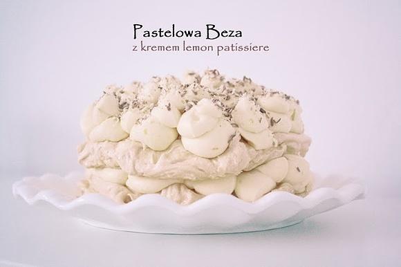Beza z cytrynowym kremem i kawową czekoladą