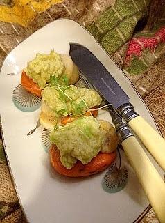 Małże św. Jakuba z wasabi.