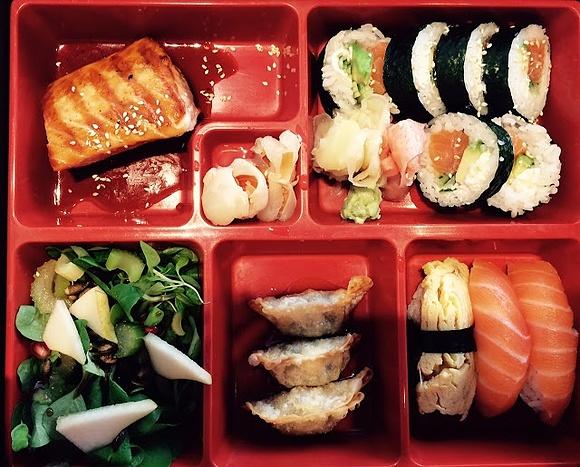 Lunch bento box w sushi do katowice