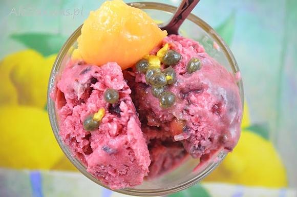 Lody czereśniowe z papają na mleku kokosowym