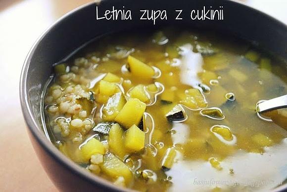 Słoneczna zupa z cukinii
