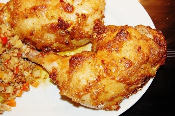 Udka kurczaka pieczone w majonezie i czosnku