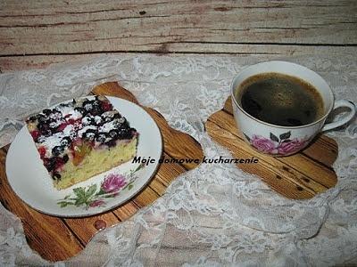 Ciasto z kefirem z owocami