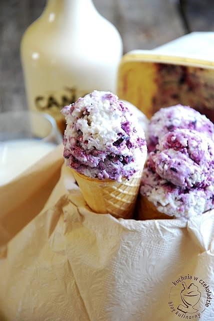 Zabajone lody kokosowo-jagodowe