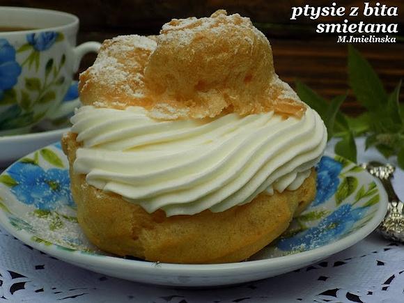 Ptysie z bitą śmietaną